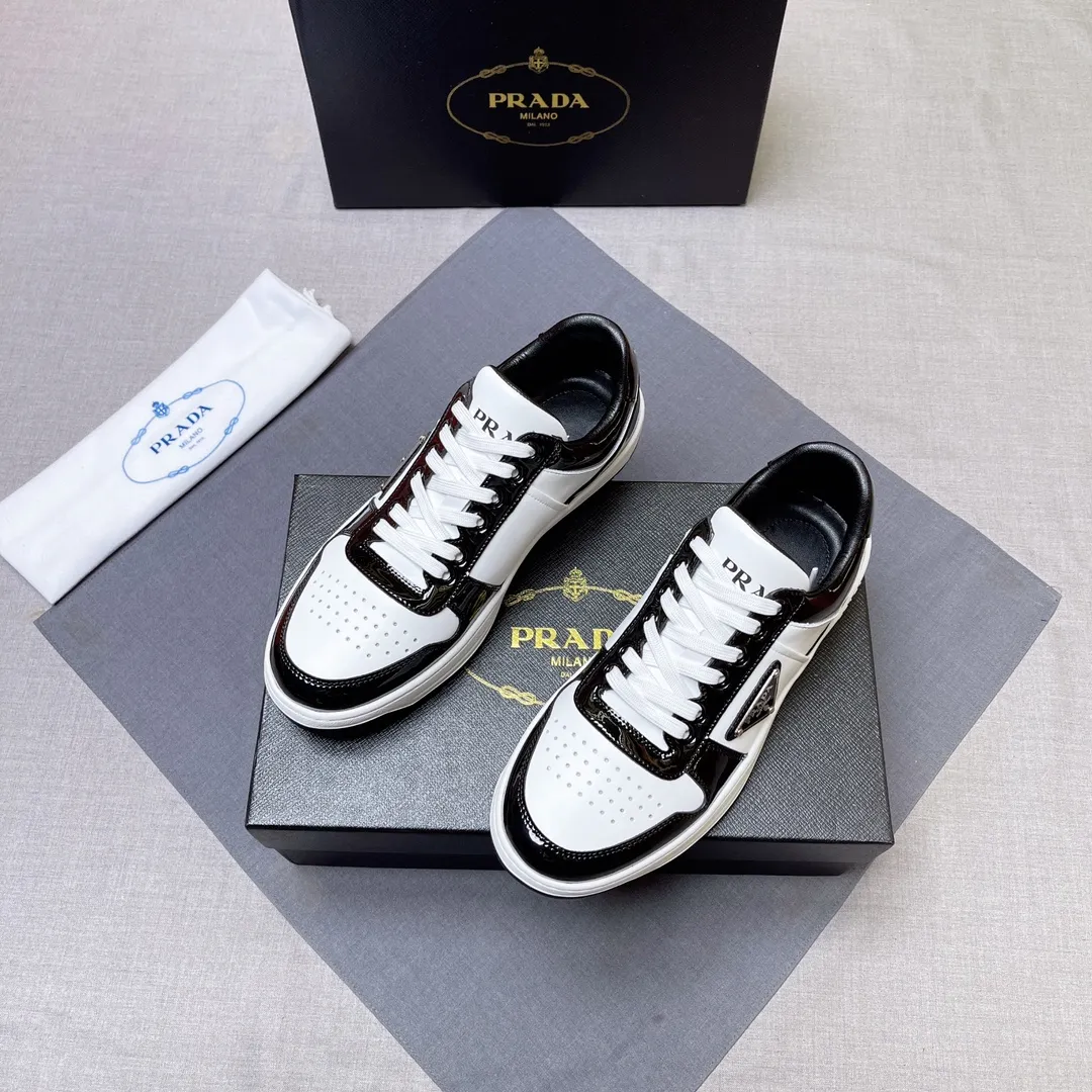 P380 Prada Prada's new men's leather sneakers, the highest version on the market, any comparison is welcome🆚! The original leather has excellent texture and is super high-end! Fetal sheep net lining imported from Italy, removable pad! Luxurious materials and fine workmanship, highly recommended! Code number 38-45 No. 058